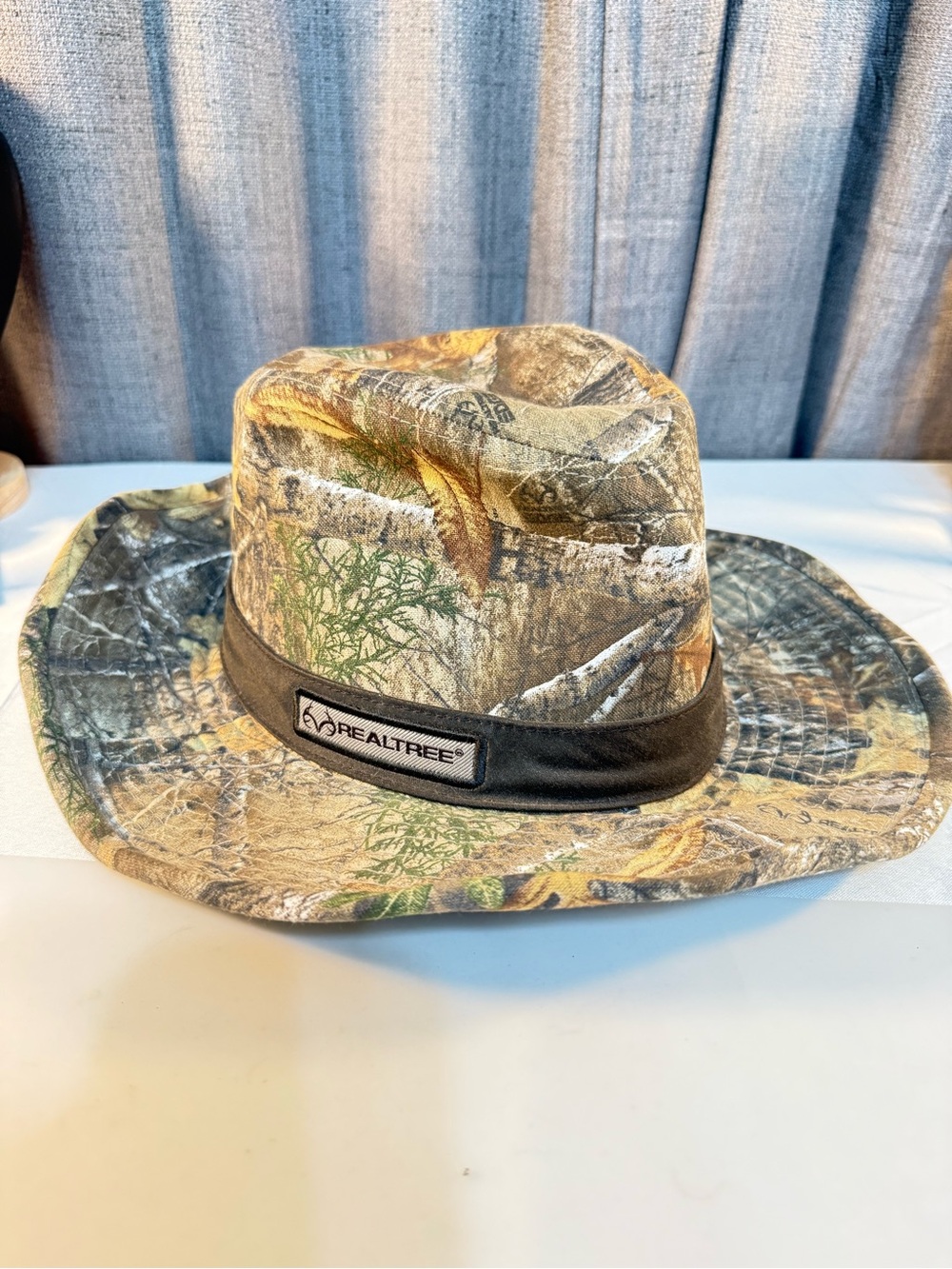 Realtree Men’s Hat nwt cowboy camouflage hat